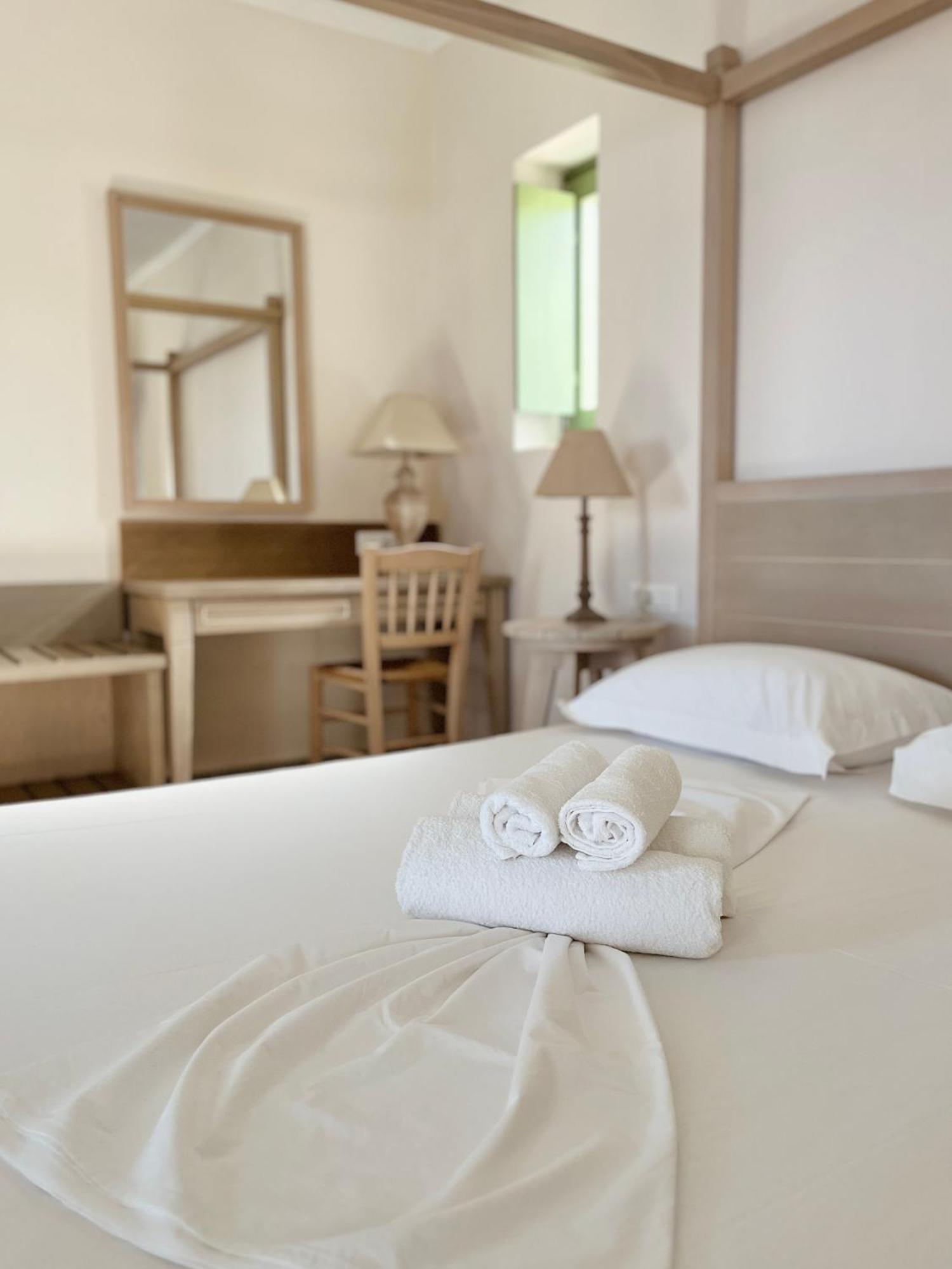 Alona Luxury Villas Arkasa Exteriör bild