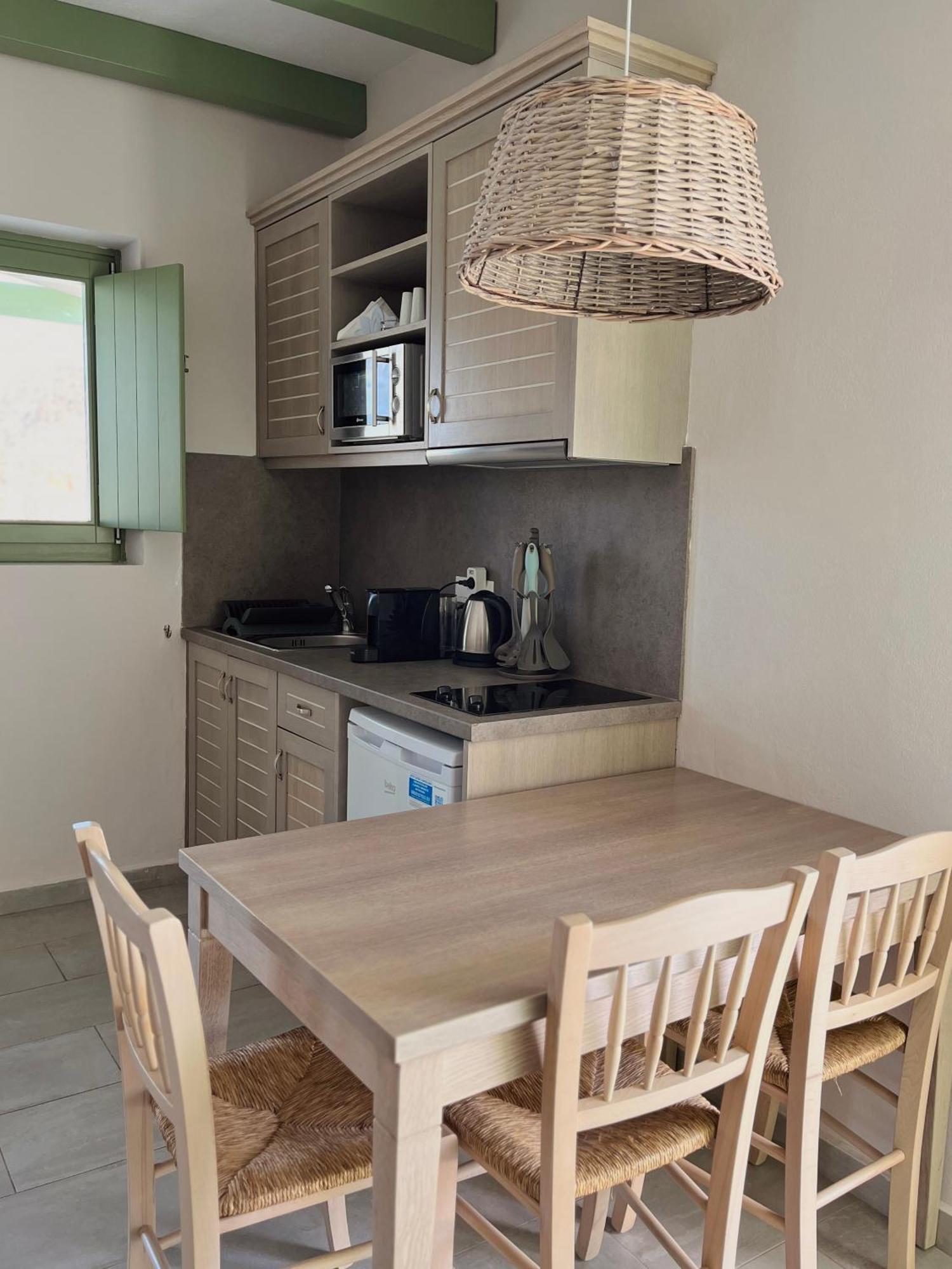Alona Luxury Villas Arkasa Exteriör bild